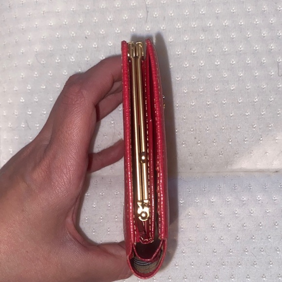Burberry Kisslock Red Textured Wallet with Gold Accents - Picture 3 of 8